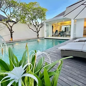 https://alami-luxury-villa.hotelsseminyak.net